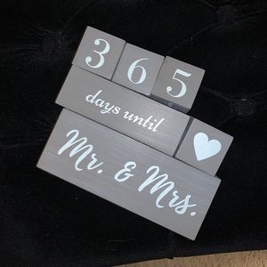 Wedding/anniversary countdown blocks
